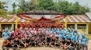 Foto Bersama Pelepasan Siswa/i Tahun 2025